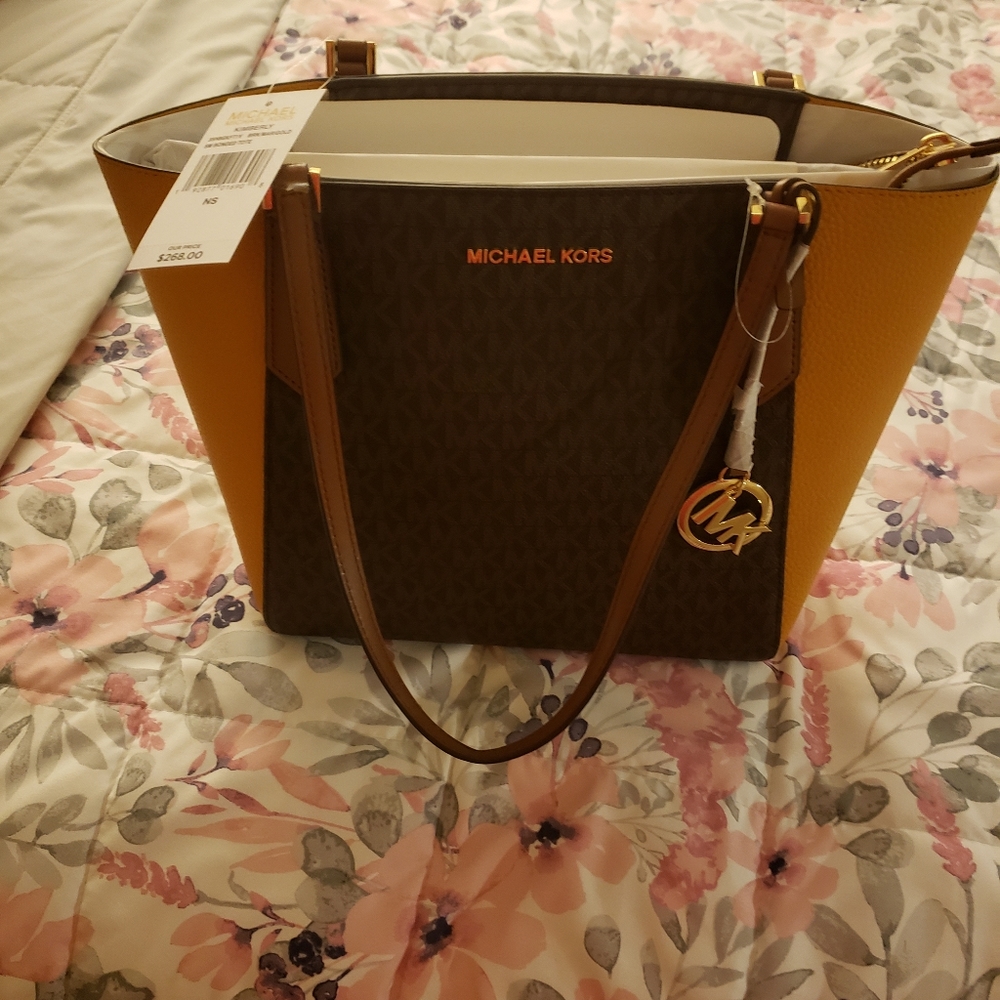 Michael Kors Purse - Picture 3 of 3